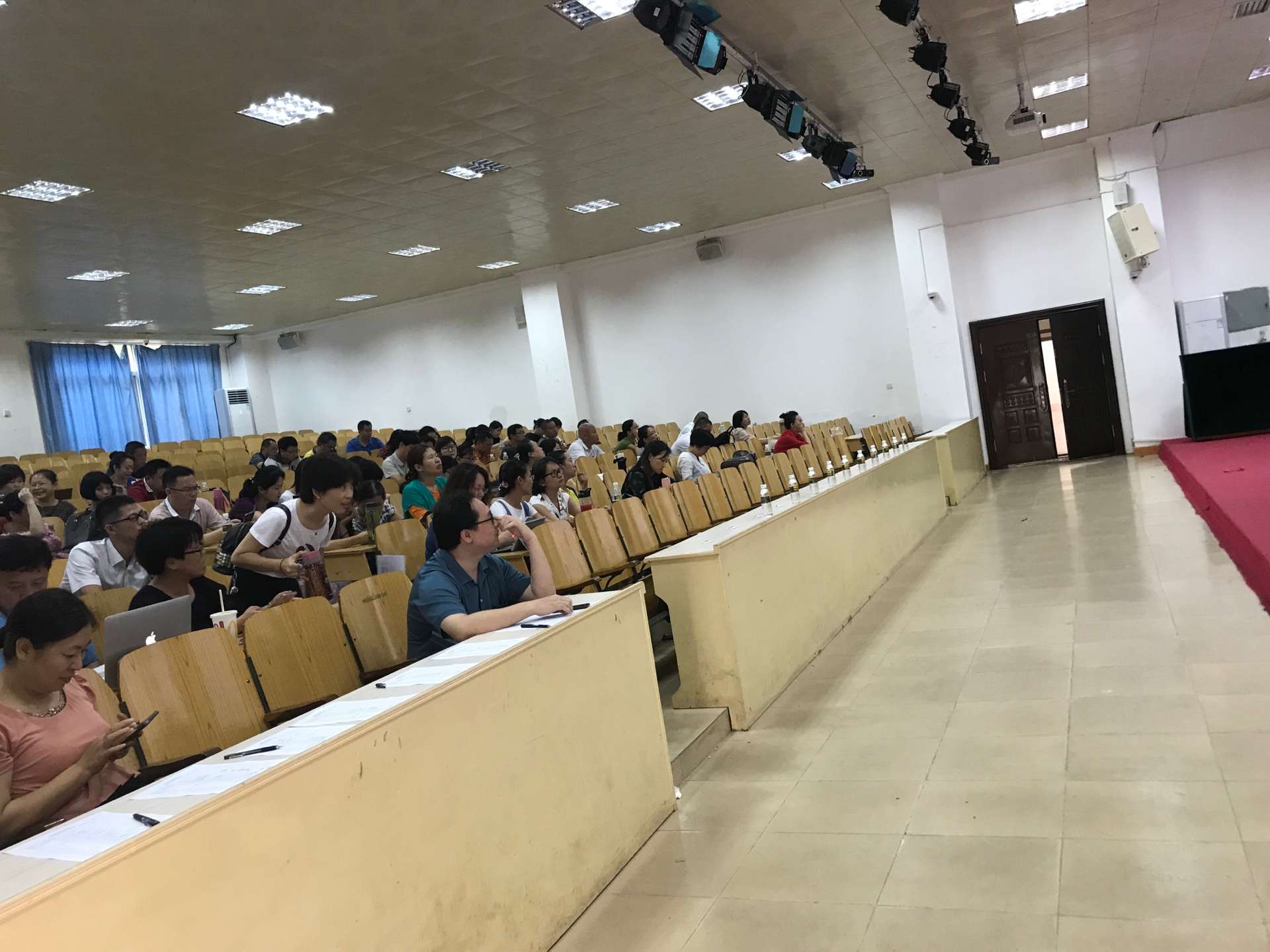 <strong><font color='FF142C'>2019年5月29日重慶信立達在《海南職業(yè)技術(shù)學(xué)院》順利 召開專利講座</font></strong>